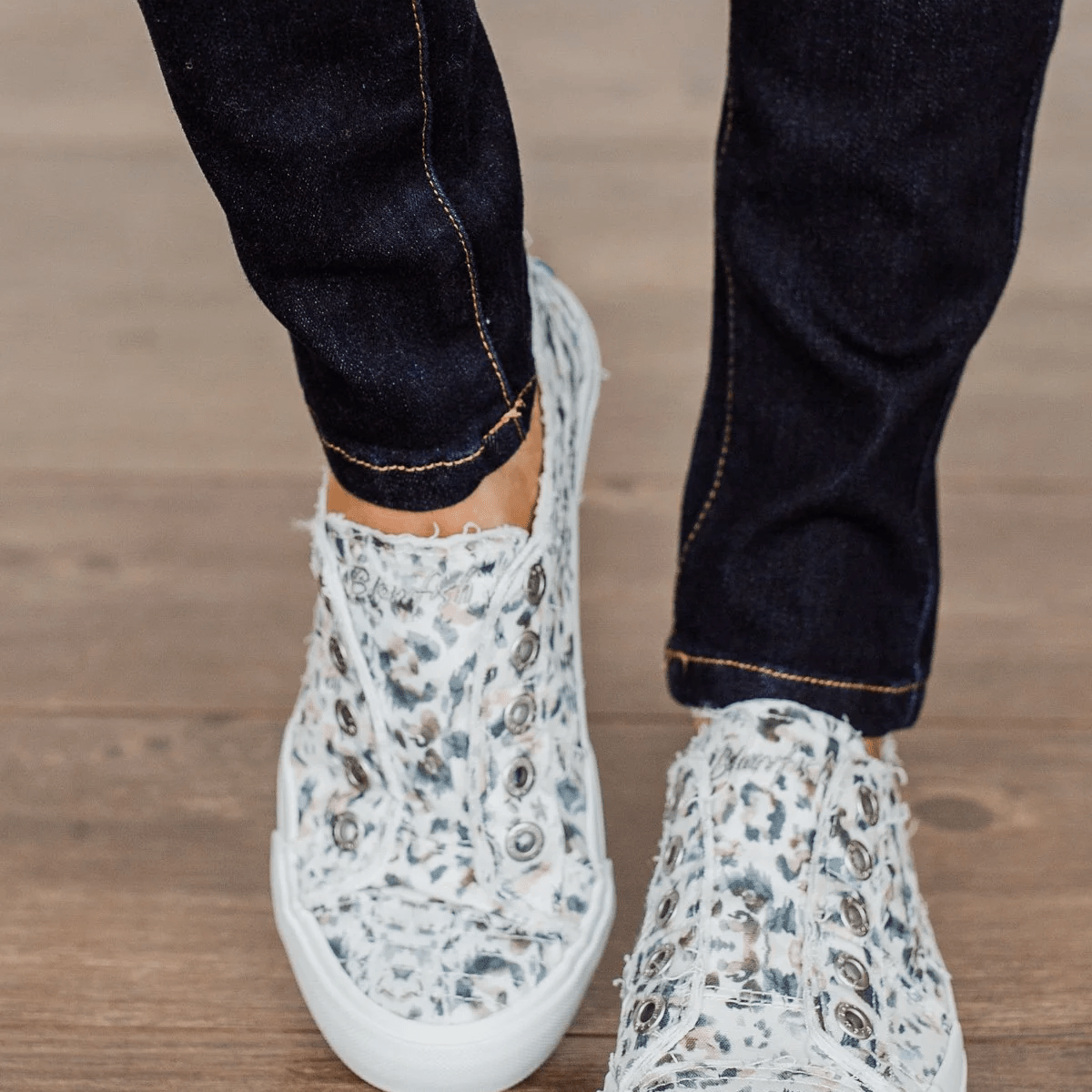 Blowfish Malibu Play Off White Rainforest Leopard 6.5 M 193529136692 Shoe Deals Outlet