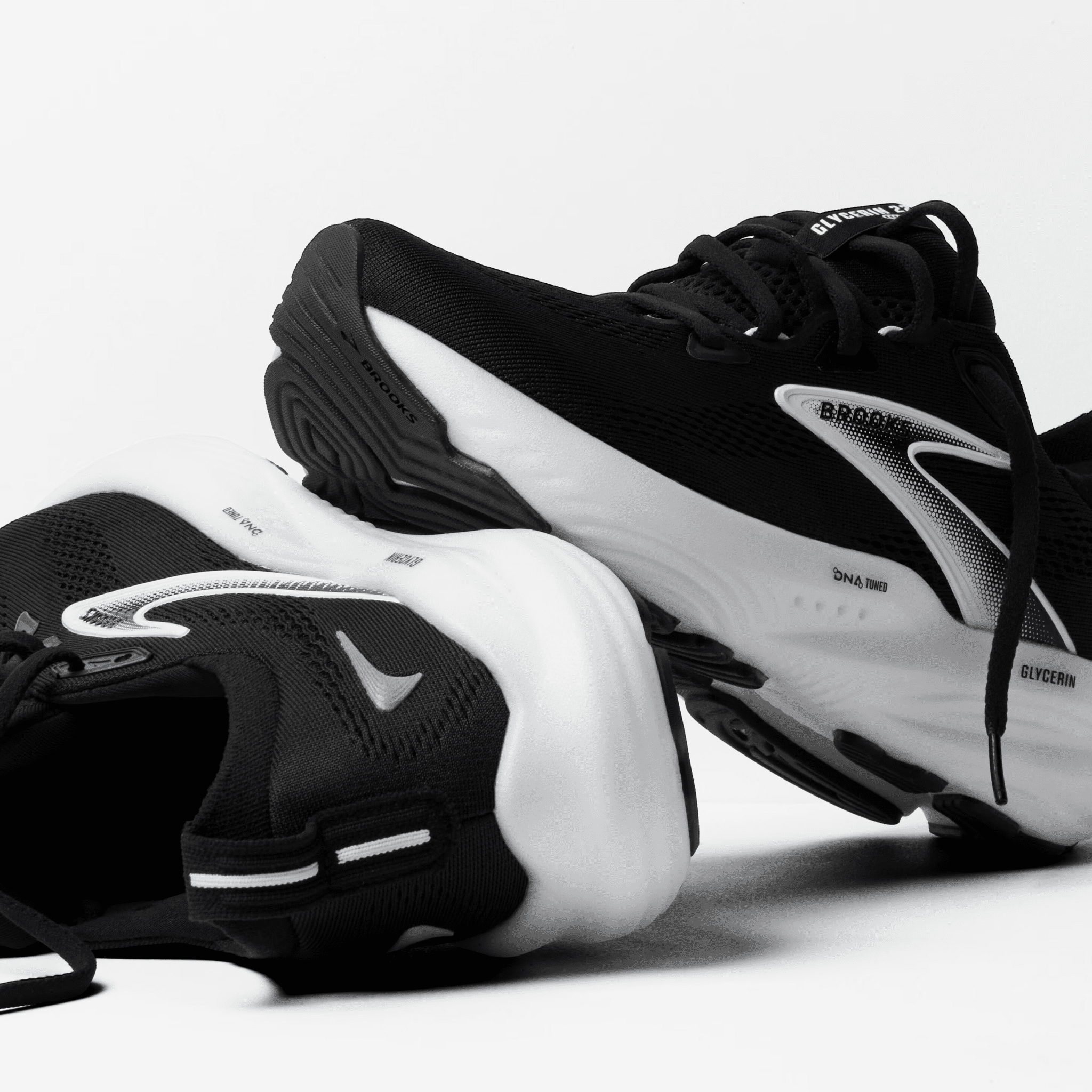 Brooks Glycerin 22 Black / Grey / White 11.5 D 0195394600612 Shoe Deals Outlet