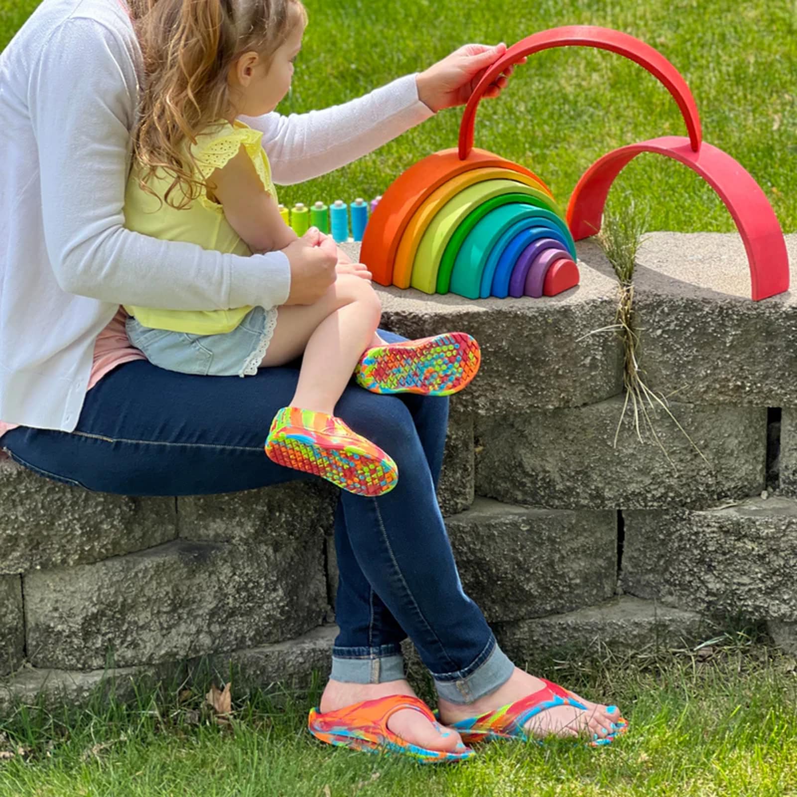 Telic Footwear Energy Flip Flop - Unisex Melted Crayon Shoe Deals Outlet