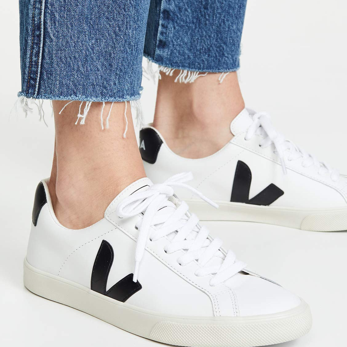 VEJA Esplar Logo - Women's Extra White/Black Shoe Deals Outlet