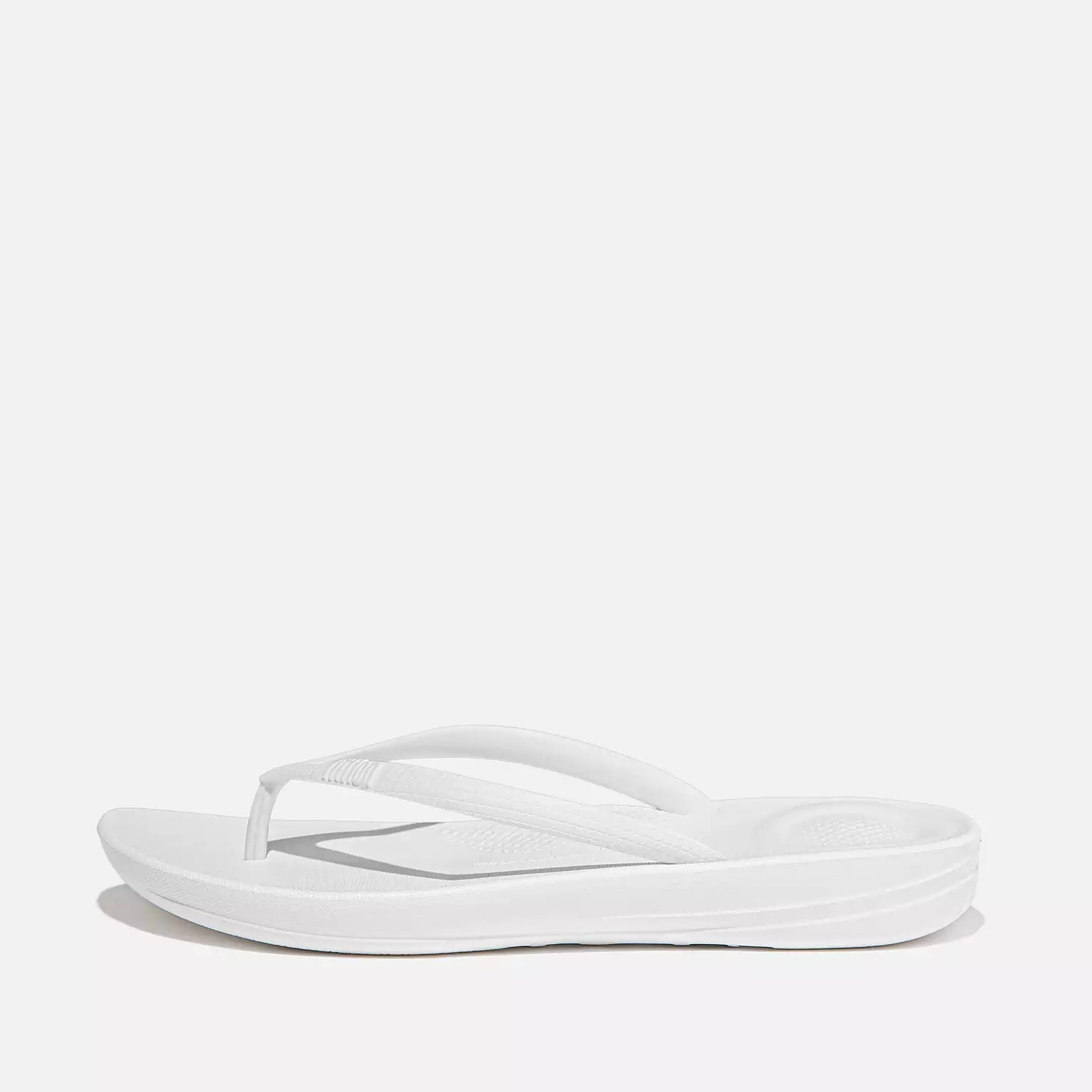 FitFlop iQUSHION Ergonomic Flip - Flops Urban White 10 M 190035324407 Shoe Deals Outlet