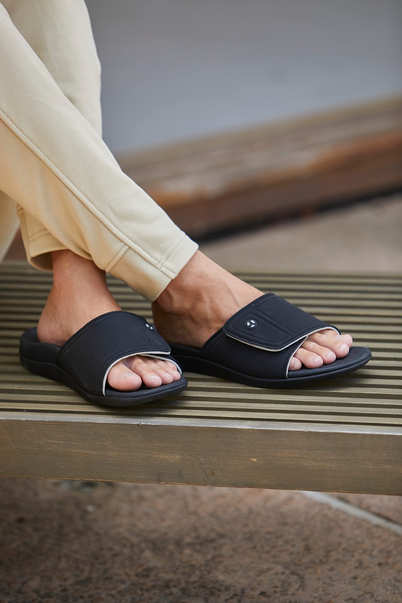 VIONIC 24Kiwi Motion Control Orthotic Sandal - Unisex Black and Grey Shoe Deals Outlet