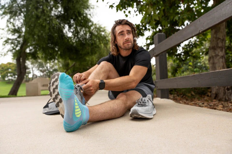 Balega Ultralight No Show Socks Blue Radiance Medium 096506074638 Shoe Deals Outlet