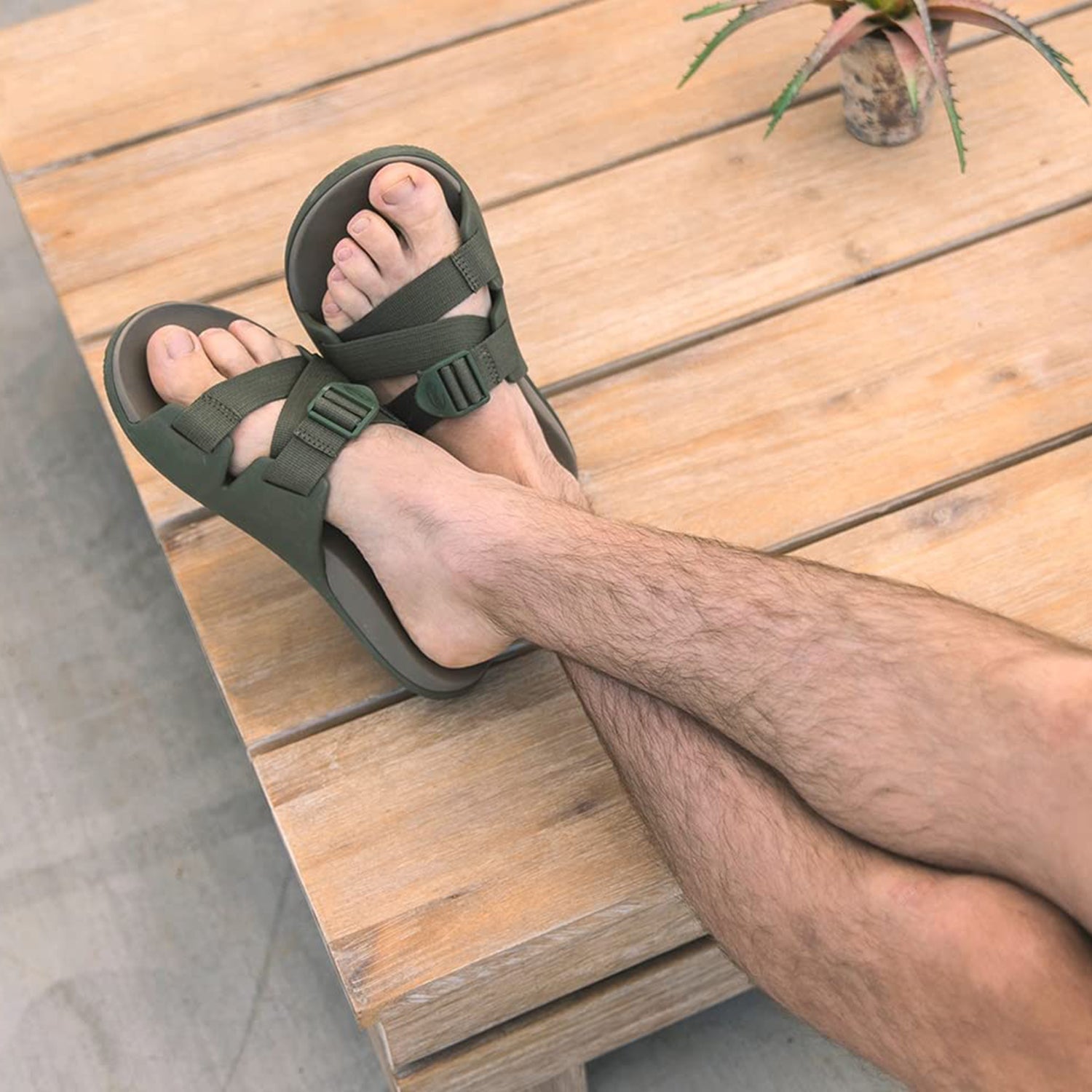 Chaco Chillos Slide - Men's Dark Tie Dye Shoe Deals Outlet