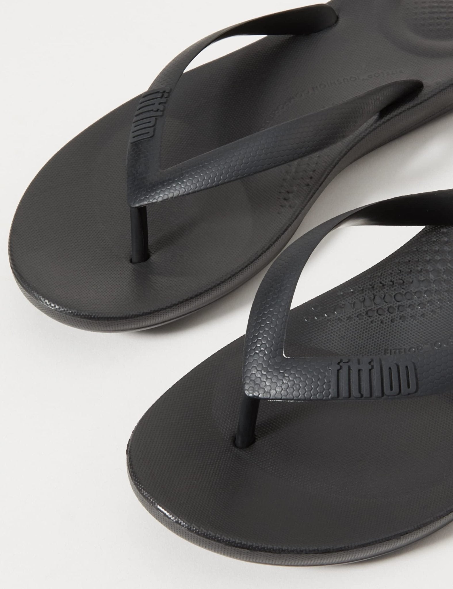 FitFlop IQushion Ergonomic Flip - Flops - Men's Black Shoe Deals Outlet