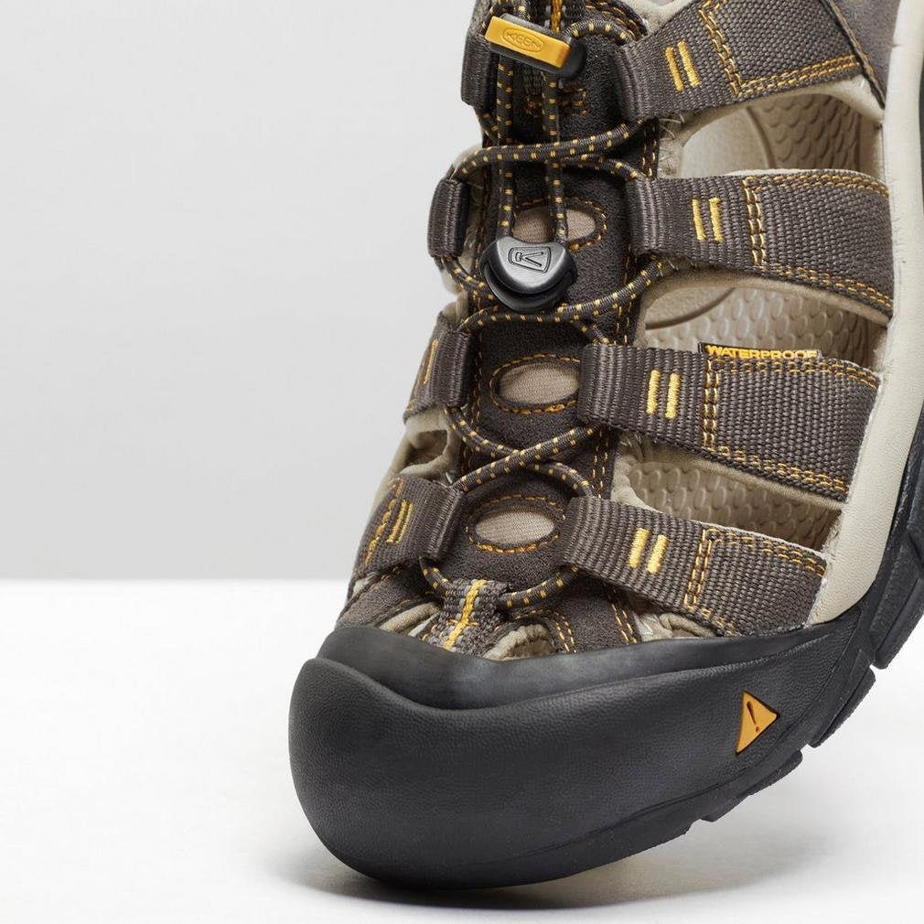 KEEN Newport H2 - Men's Raven/Aluminum Shoe Deals Outlet
