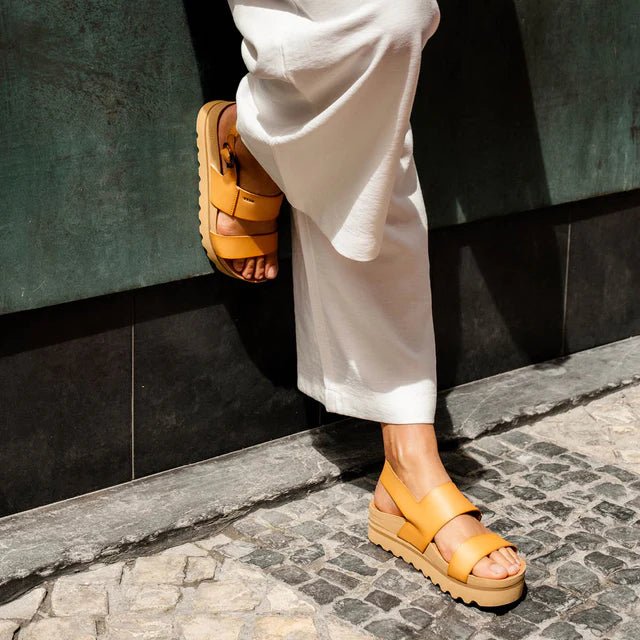 Reef Vista Hi Buckle Natural 9 M 195333860633 Shoe Deals Outlet