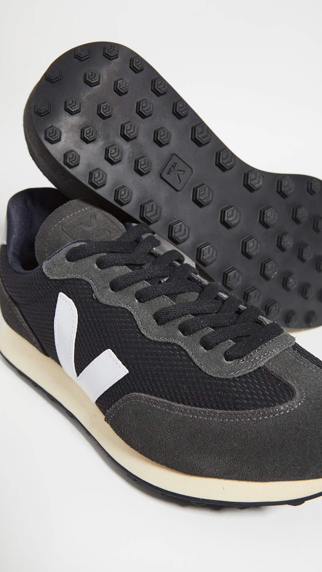 VEJA RIO BRANCO ALVEOMESH - Men's Black/White/Oxford Grey Shoe Deals Outlet