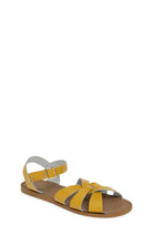 Salt Water Sandal by Hoy Shoes The Original Sandal (Toddler/Little Kid/Big Kid) Tan Shoe Deals Outlet