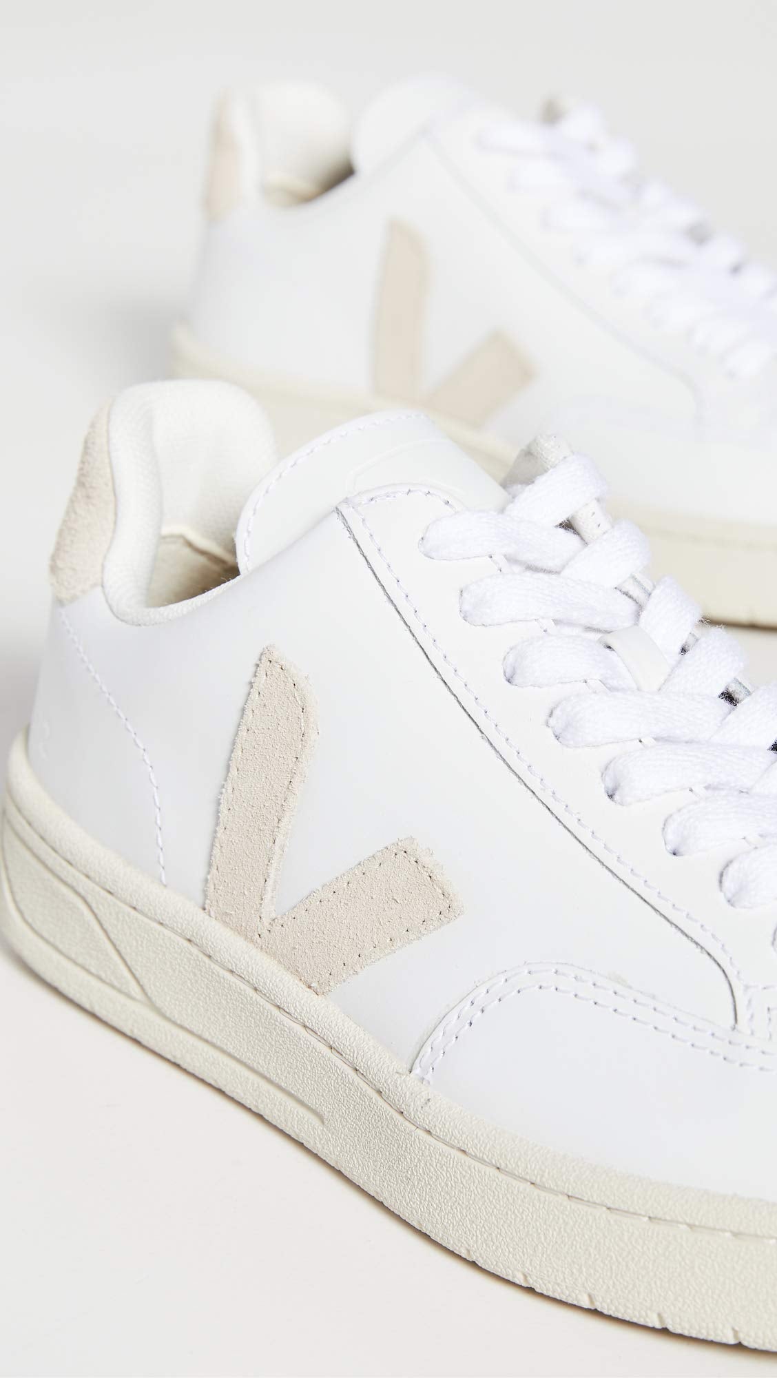 VEJA V - 12 LEATHER - Women's White/Sable Shoe Deals Outlet